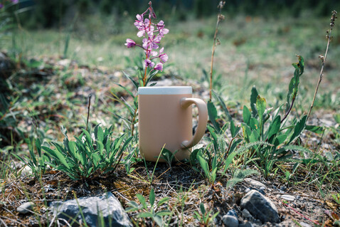 Keramiktasse mit weißem Rand, 300ml braun, weiß bedrucken, Art.-Nr. P434.099