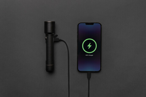 Große Gear X Taschenlampe aus RCS recycelt. Alu mit USB-Akku schwarz bedrucken, Art.-Nr. P513.921