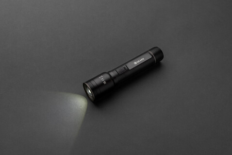 Heavy-Duty USB-Taschenlampe aus RCS recyceltem Aluminium schwarz bedrucken, Art.-Nr. P513.931