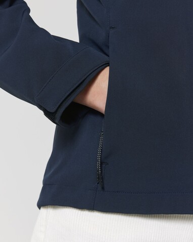 Stella Discoverer - Die Damen-Softshelljacke mit Kapuze - French Navy - L bedrucken, Art.-Nr. STJW159C7271L
