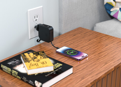 Urban Vitamin Saratoga 5-in-1 universal Charger schwarz bedrucken, Art.-Nr. P301.951